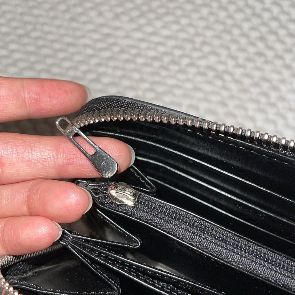 Burberry Beige and Black Checkered Wallet - Picture 13 of 13